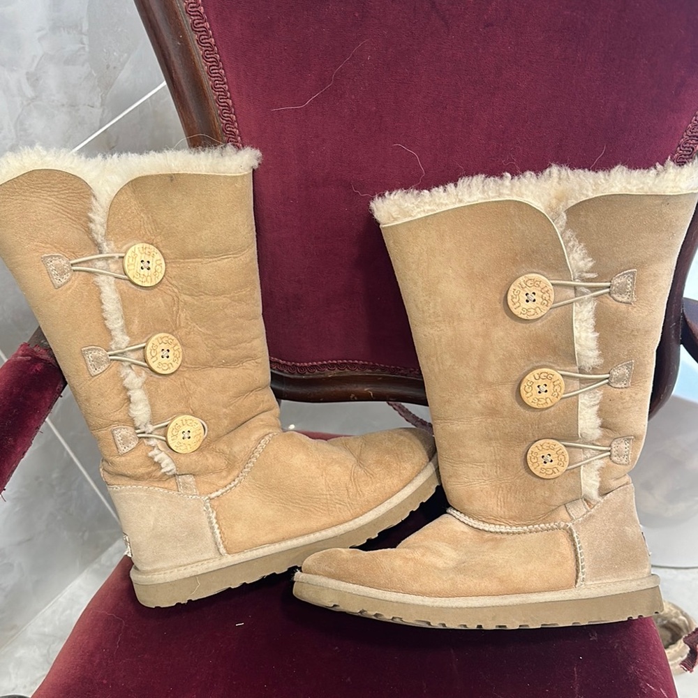 UGG size 8 furlined with buttons. Sand color.